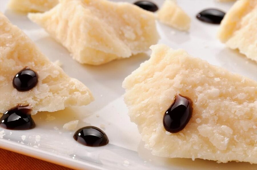 Bologna: Self-Guided Food Tasting Tour with Vouchers - Why this works as a first afternoon in Bologna