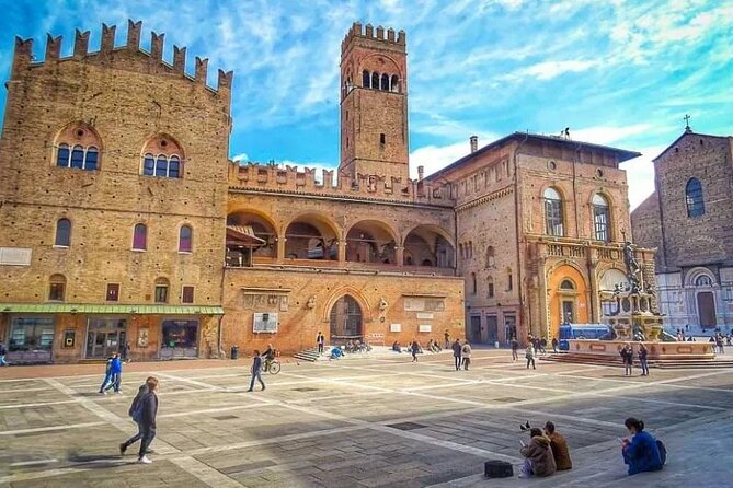 Bologna Walking Tour with Audio and Written Guide - Archiginnasio, books and anatomy
