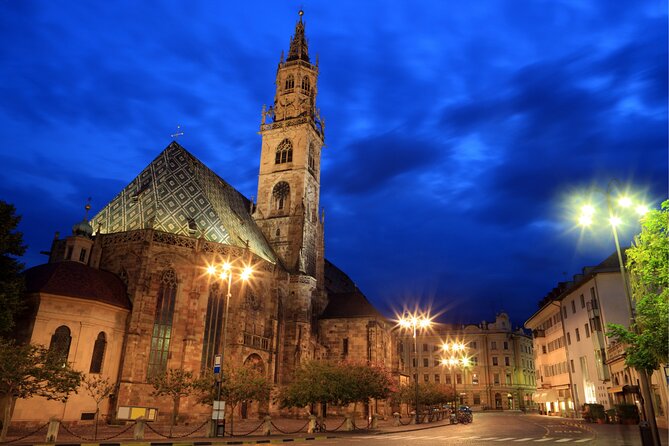 Bolzano Scavenger Hunt and Highlights Self Guided Audio Tour - Piazza delle Erbe and the Pleasure of Looking Closely