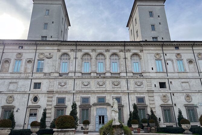 Borghese Gallery entry ticket and audioguide App - Bernini’s sculptures provide the emotional high point