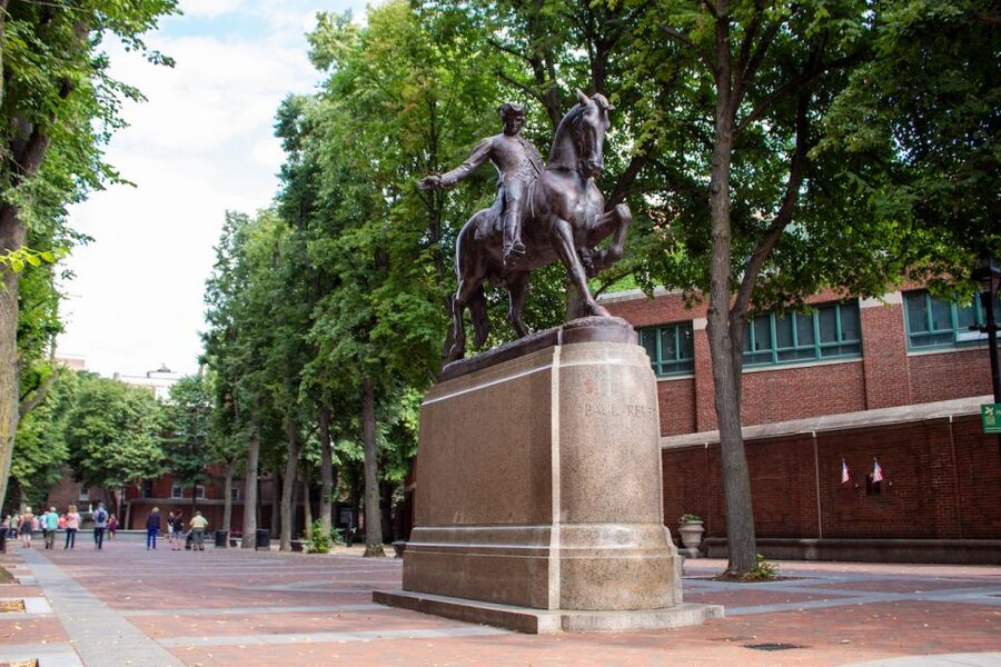 Boston: City History and Highlights Audio App Walking Tour - From Copp’s Hill to Boston’s colonial beginnings