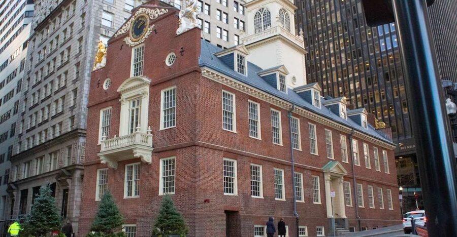 Boston: City History and Highlights Audio App Walking Tour - The Rose Kennedy Greenway and the Big Dig