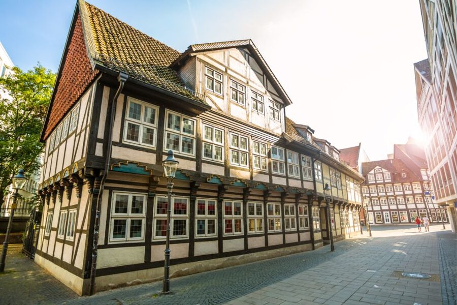 Braunschweig: Scavenger Hunt Self-Guided Walking Tour - Who will enjoy the pace, and who may not