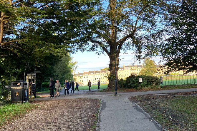 Bridgerton’s Filming Locations in Bath Audio Guide - Starting beneath Bath Abbey