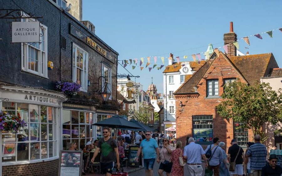 Brighton: City Walking Tour & Exploration Game - Should you book the Brighton City Quest?