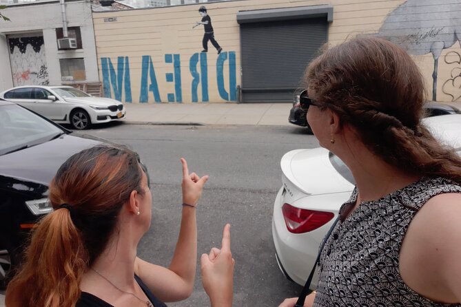 Brooklyn, NY Street Art Puzzle Quest: Self-Guided Tour - Stop six: checking the app and the surroundings