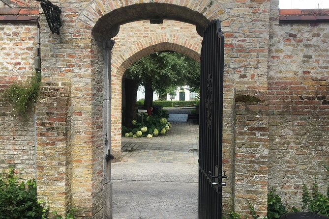 Bruges’ Legends and Hidden Treasures: A Self-Guided Audio Tour - Church of Our Lady and the Bridge of Love