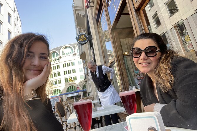 Brussels Old Town & Beer Secrets: Self-Guided Puzzle Walk - Delirium Café and the biggest beer stop