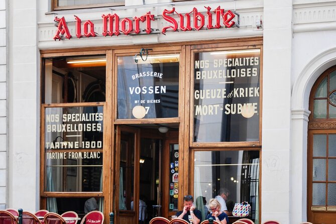 Brussels Old Town & Beer Secrets: Self-Guided Puzzle Walk - Jeanneke Pis and Brussels humor