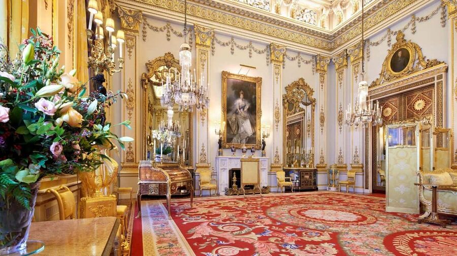 Buckingham Palace State Rooms Entry & Royal London Audio App - The Throne Room and coronation chairs
