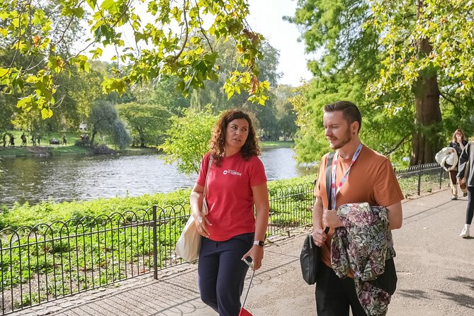 Buckingham Palace: Walking Tour with Entry & Audio Guide - What the $92 price actually buys you