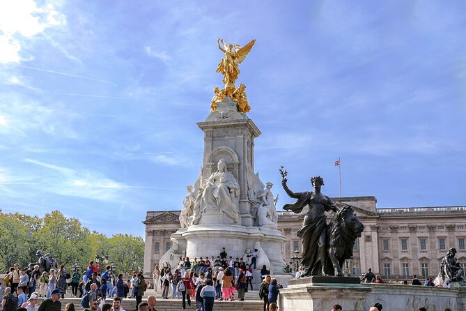 Buckingham Palace: Walking Tour with Entry & Audio Guide - St. James’s Park and the route along The Mall
