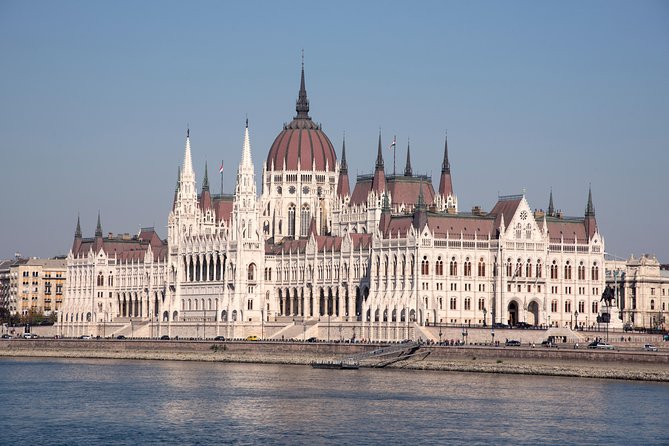 Budapest Guided City Tour and Danube Cruise Audio Guide - What the guide can add