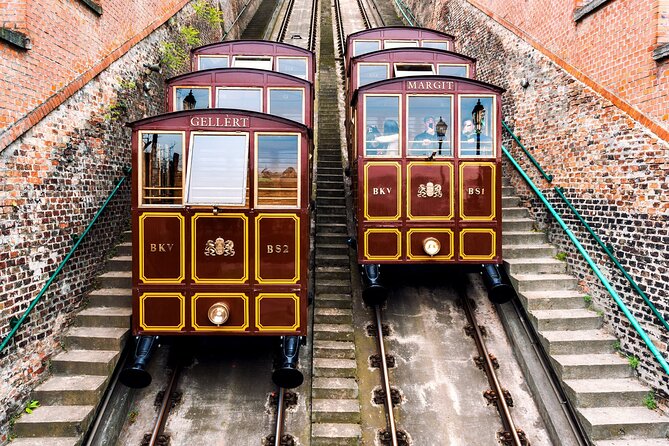 Budapest Highlights Self guided scavenger hunt and Walking Tour - Key points at a glance