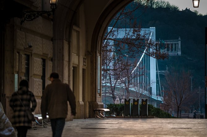 Budapest Highlights Self guided scavenger hunt and Walking Tour - Chain Bridge connects the two halves of the city