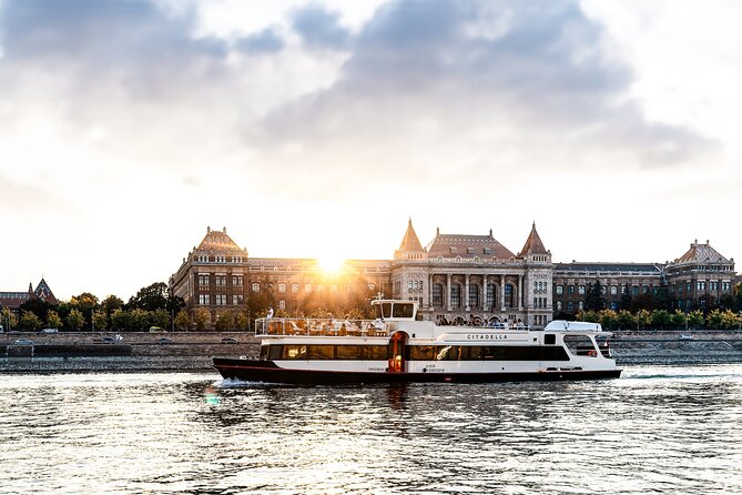 Budapest River Cruise with 1 Free Tokaj Frizzante and Audio Guide - Using the audio guide without missing the views