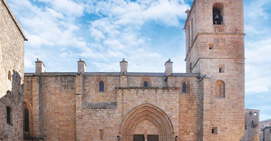 Cáceres: Concathedral of Santa Maria Ticket with Audio Guide - Gothic structure, Renaissance detail