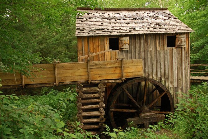 Cades Cove Sightseeing Self-Guided Driving Audio Tour - Three churches and the cemeteries nearby