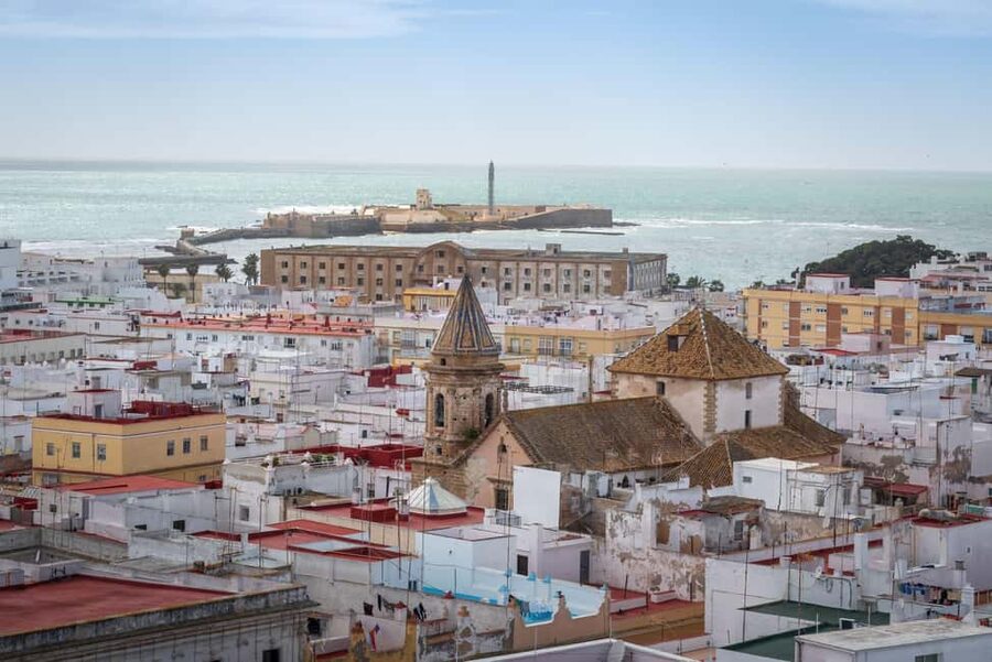 Cádiz TukTuk Tour with Audioguide - Cádiz at a glance: key points