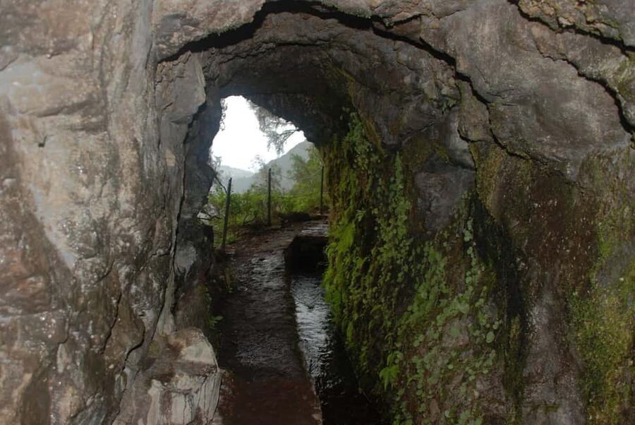 Caldeirão Verde: Queimadas PR9 Transfer and Self-Guided Hike - Key points to know before you book