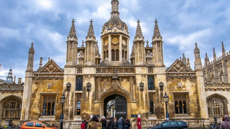 Cambridge: City Walking Tour & Exploration Game - How challenging are the puzzles?