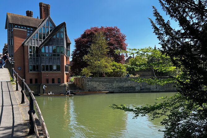 Cambridge Self Guided Walking Tour - The Mathematical Bridge and Corpus Christi College