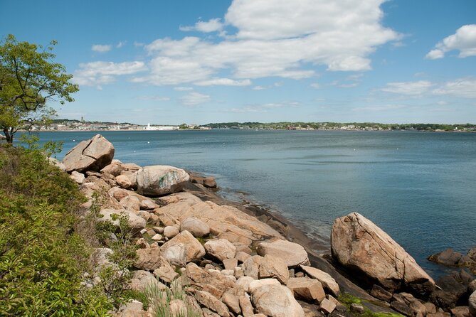 Cape Ann Self-Guided Driving Tour in Gloucester and Rockport - Plum Cove Beach and the return to Gloucester