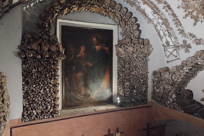 Capuchin Crypts Tour – Fast-Track, Guided or Audio - How the guide changes the experience
