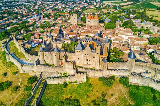 Carcassonne Walking Tour with Audioguide on Your Smartphone - Basilique Saint-Nazaire and its stained glass