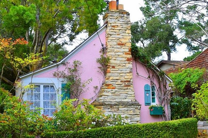 Carmel-by-the-Sea's Fairytale Houses: A Self-Guided Walking Tour - Following the Hugh Comstock cottage route