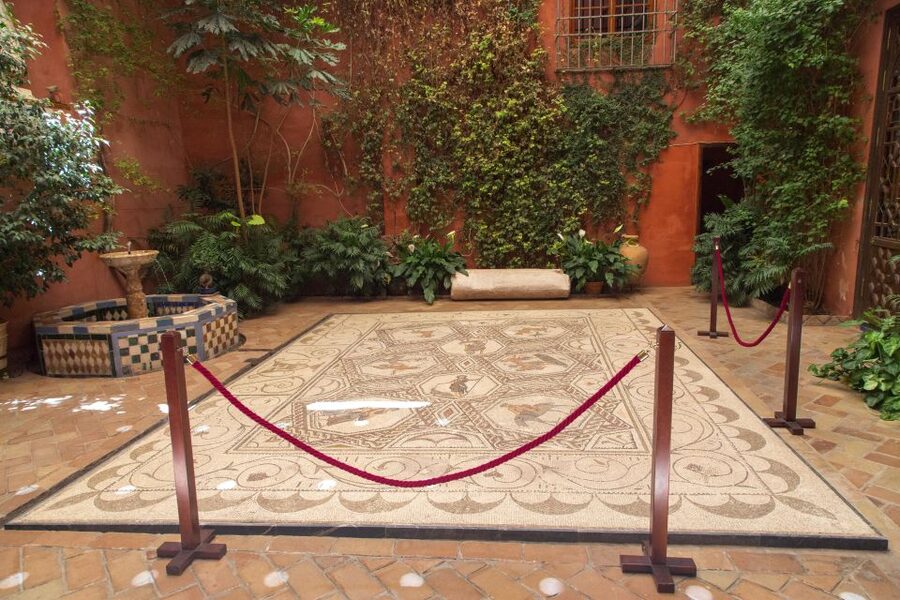 Casa de Salinas Entry Ticket with Audio Guide - Painted ceilings, tiles, and family rooms