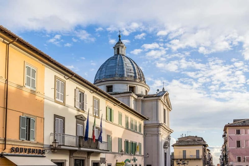 Castel Gandolfo: Papal Palace Entry Ticket and Audio Guide - Why Castel Gandolfo feels different from a Rome palace visit