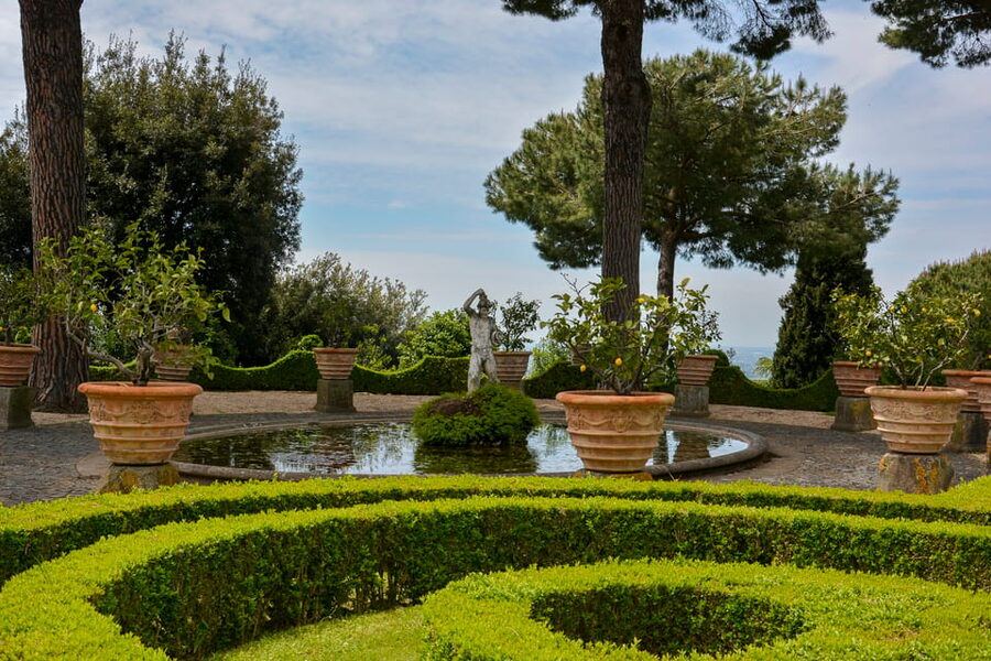 Castel Gandolfo: Papal Palace Entry Ticket and Audio Guide - A self-guided visit means setting your own rhythm