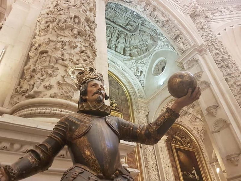 Cathedral and Giralda Entry Ticket with Audio Guide - Key points to know before booking