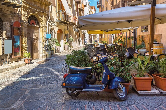 Cefalù Walking Tour with Audio and Written Guide by a Local - The medieval washhouse beside the old town