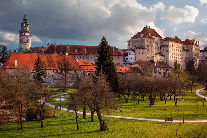 Cesky Krumlov Scavenger Hunt & Highlights Self Guided Audio Tour - Why this format works in Český Krumlov