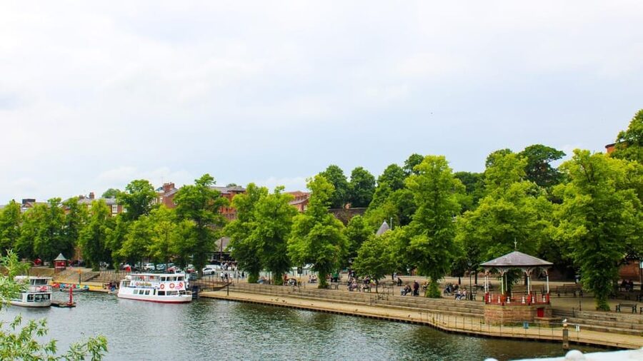 Chester: City Walking Tour & Exploration Game - Who should book the Chester Quest