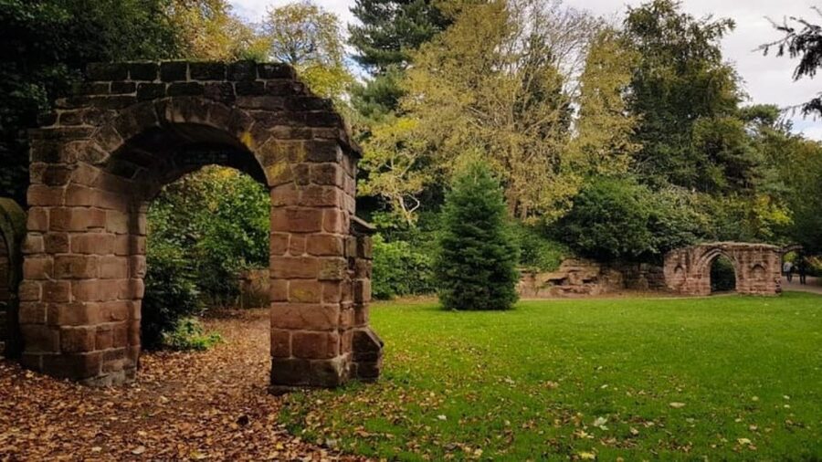 Chester: City Walking Tour & Exploration Game - Booking details that matter
