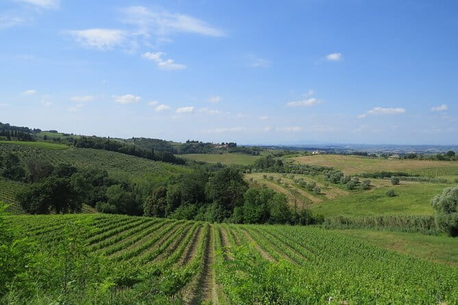 Chianti Hills: App‑Guided e‑Vespa Tour + Lunch in Greve - Leaving Florence on an electric Vespa