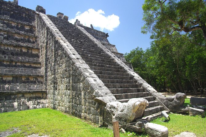 Chichen Itza: Self-Guided Tour with Audio Narration & Map - El Castillo and the Great Ball Court