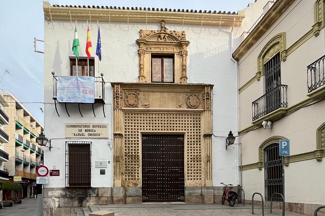 City of Caliphs: A Self-Guided Walking Tour of Córdoba’s History - Patios, Calleja de las Flores, and the pleasure of getting lost
