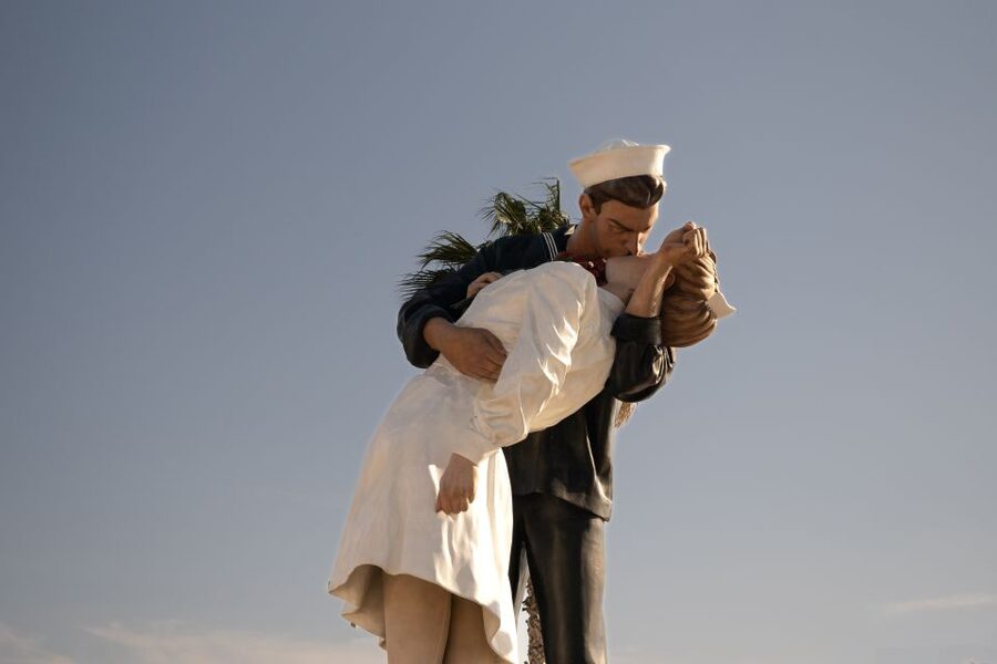 Civitavecchia: Hop-On Hop-Off Bus Ticket with Audio Guide - Stop 4 to Stop 6: seafront views and Forte Michelangelo