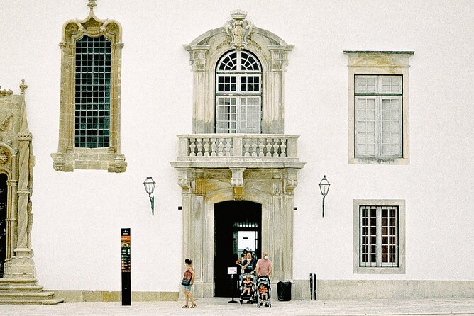 Coimbra Scavenger Hunt and Sights Self-Guided Tour - Manga Garden and the School Palace