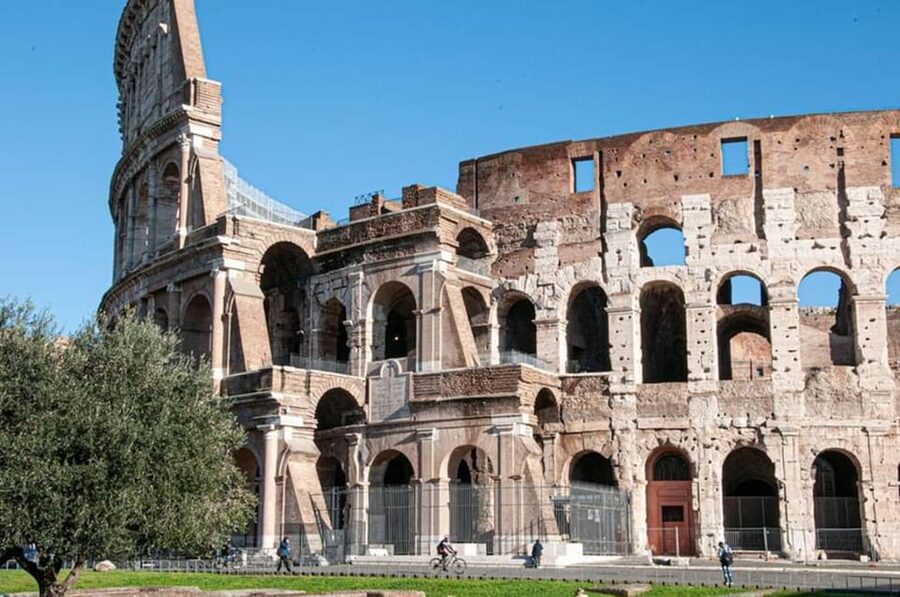 Colosseum with Arena, Forum, & Palatine Hill with Audioguide - Why the arena floor changes the Colosseum visit