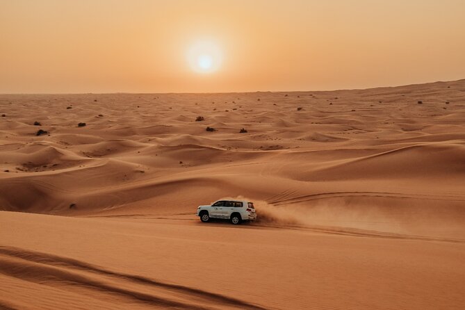 Combo:Deluxe Desert Safari with dinner + ATV self-drive/Quad Bike - Three shows after nightfall
