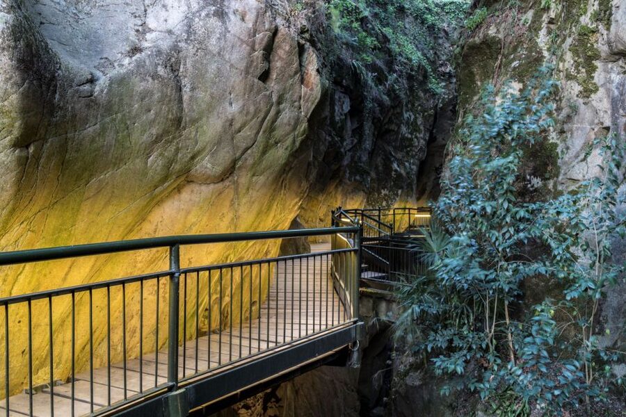 Como Lake: entry ticket Bellano Gorge and audioguide of lake - Who will enjoy this most