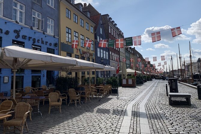 Copenhagen's Royal History: A Self-Guided Walking Tour - Amalienborg and the Danish royal family