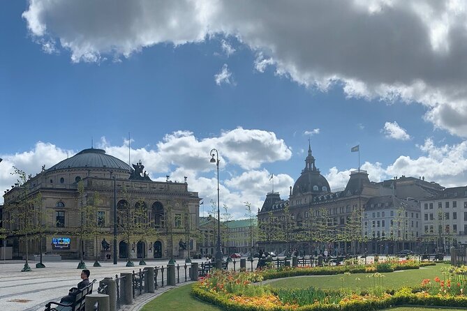 Copenhagen's Royal History: A Self-Guided Walking Tour - The Royal Danish Theatre and Copenhagen’s performance tradition