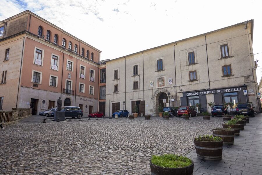 Cosenza: Audio Guide of the Historic Center - What the audio format does well