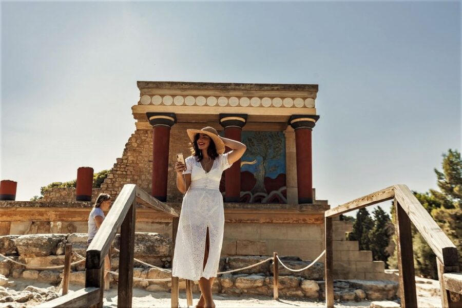 Crete: Knossos Palace and Museum E-Tickets with Audio Guides - Practical ways to make the day smoother